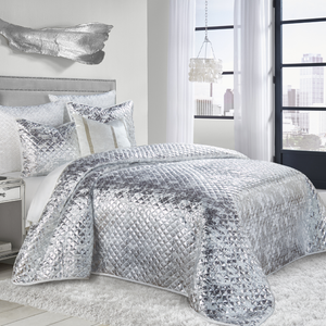 Aaliyah Ivory Silver Quilt