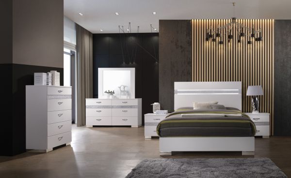 URBAN QUEEN BED