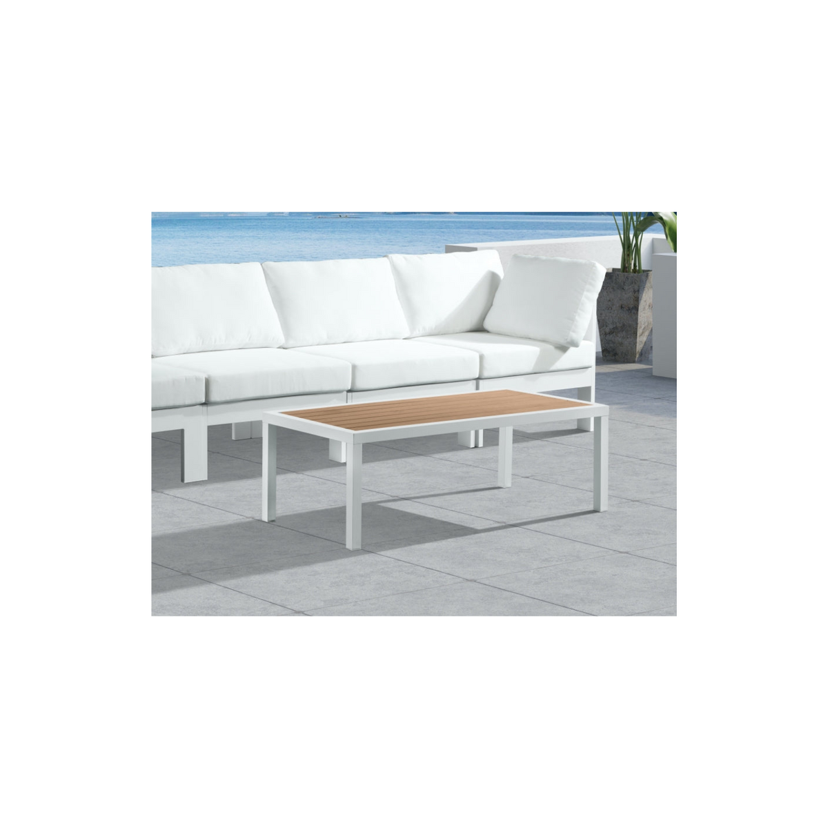 Reign outdoor Coffee Table