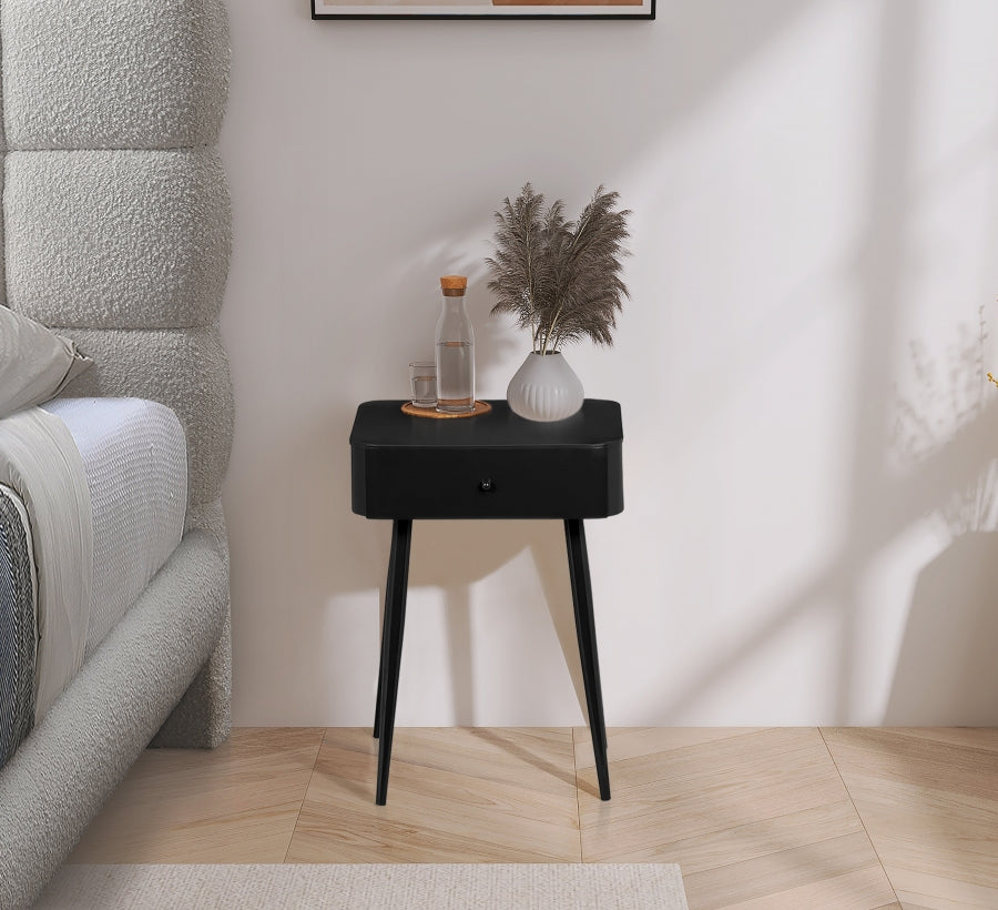 Pella Side Table