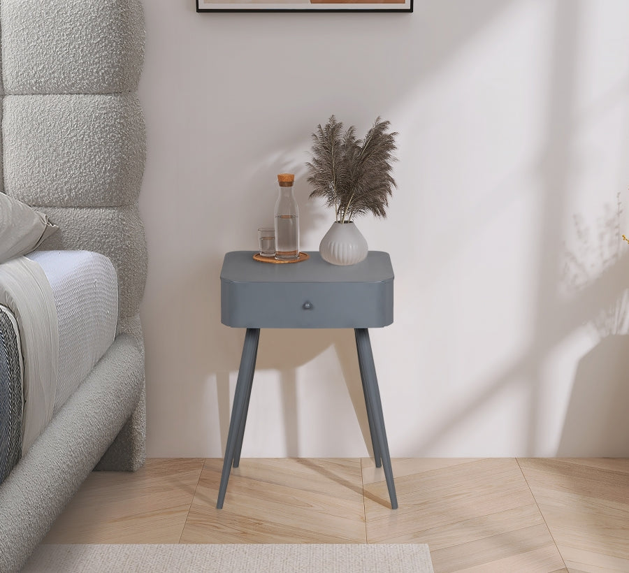 Pella Side Table