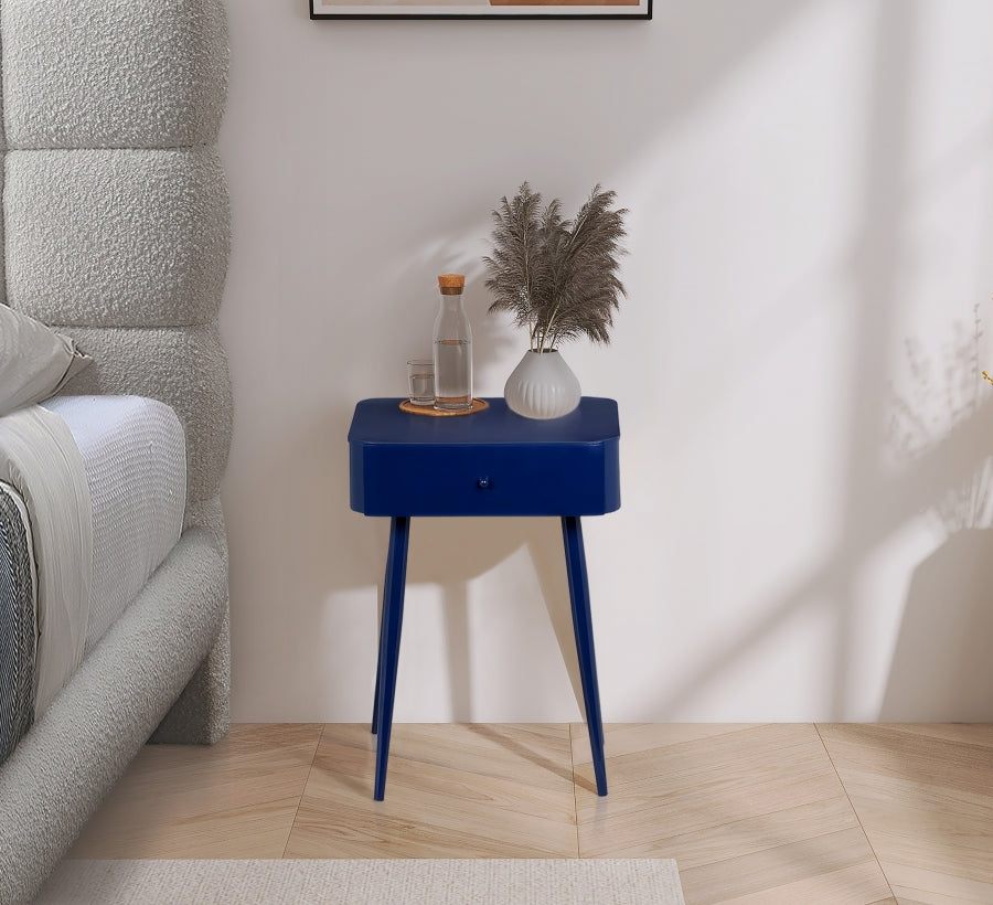 Pella Side Table
