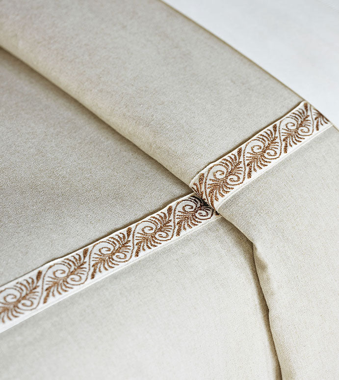 BALFOUR DUVET COVER AND COMFORTER