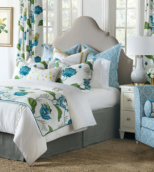 CLEMENTINE VINE BORDER DUVET COVER AND COMFORTER