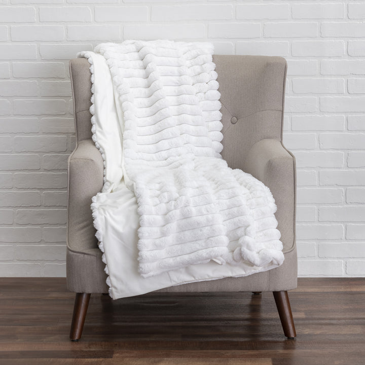 Deluxe White Throw 60x50