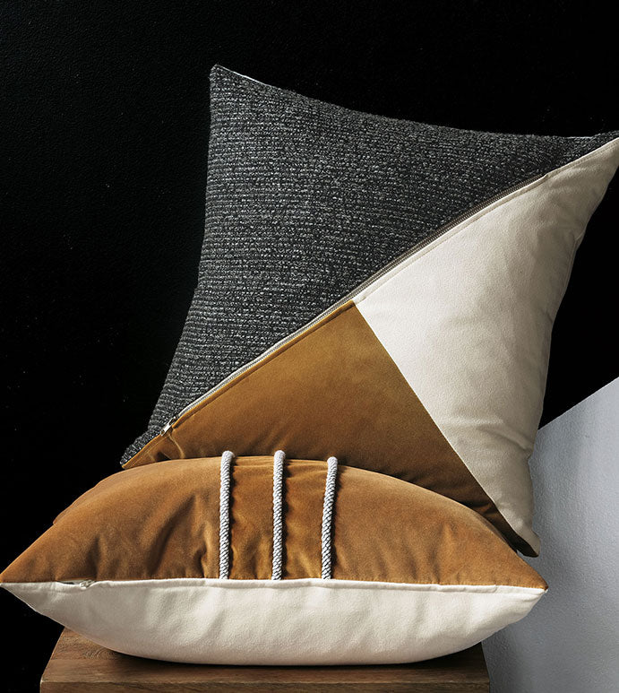 Minden 20" Pillow/ Ivory, black and Brown