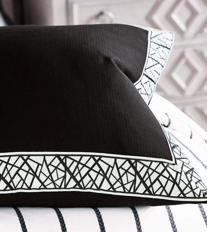 Lovelock 24" Pillow/ Black