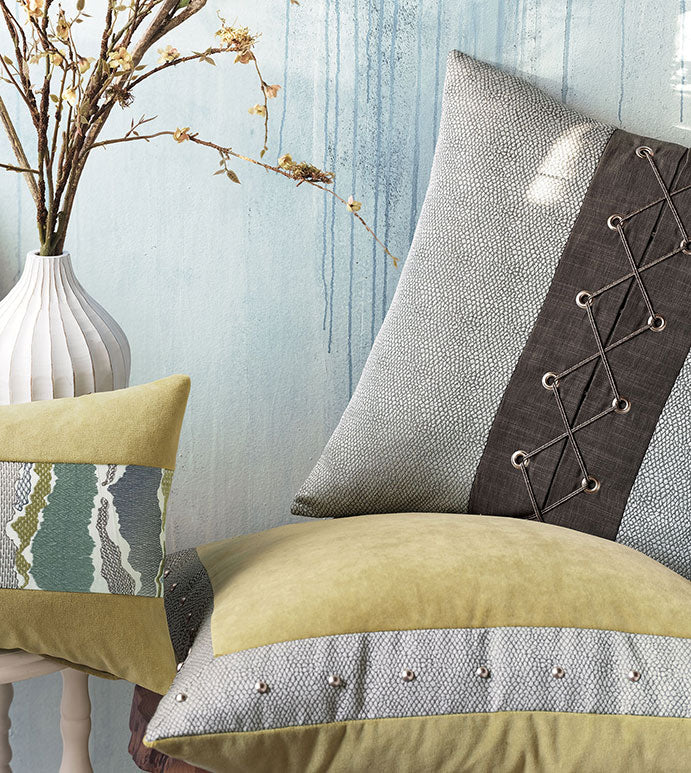 Bennett 22" Pillow/ Grey and Taupe